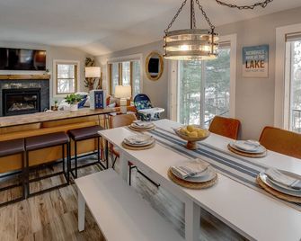 The Peaceful Nest Lakefront/ Beach/dock/ firepit/Pontoon rental/ pet friendly - Pequot Lakes - Comedor