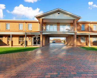 Comfort Inn & Suites King Avenue - Sale - Gebouw