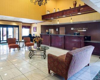 Quality Inn Midland - Midland - Front desk