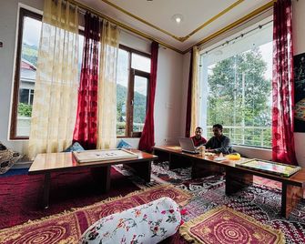 Prafull Hotel & Restaurant - Bīr