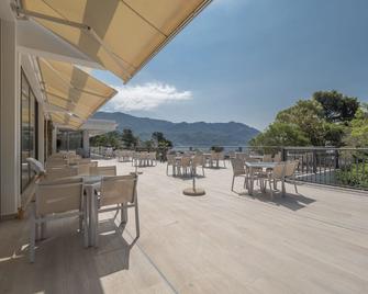 호텔 몬테네그로 - 부드바 - 발코니