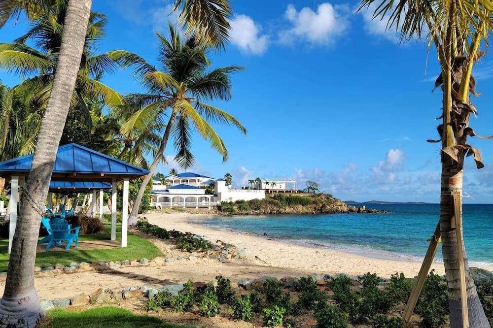 Darling Palms Retreat: Beachside 2-Bedroom Oasis - سانت ثوماس (فيرجين أيلاندس, ا.س) - شاطئ
