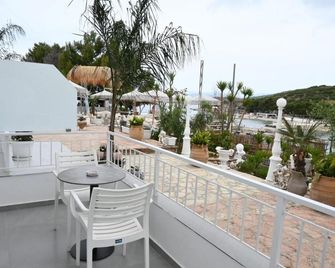 Emar Beachfront Hotel Ksamil - Ksamil - Balcone