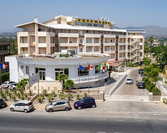 Grand Hotel President - Siderno - Gebäude