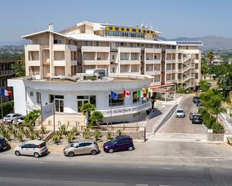 Grand Hotel President - Siderno - Gebäude