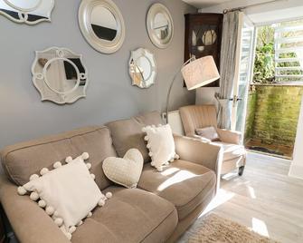 Blacksmith Cottage - Skipton - Living room