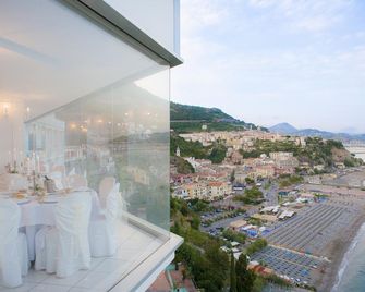 Hotel Voce Del Mare - Vietri sul Mare - Balcón