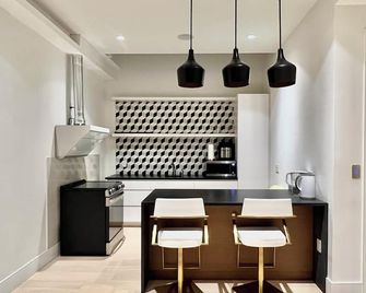 Modern Private Basement Suite in Vancouver with Free Parking - Vancouver - Cozinha