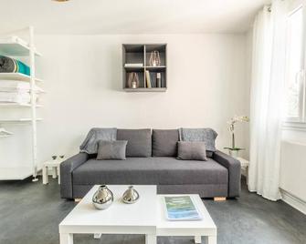 Studio Ernest Chamalières Calme Parking Gratuit - Chamalières - Wohnzimmer