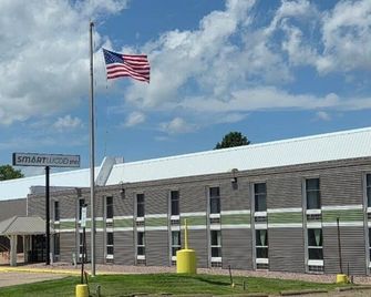 Smartwood Inn - Osseo - Gebouw