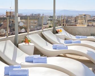 Granada Five Senses Rooms & Suites - גרנדה - מרפסת