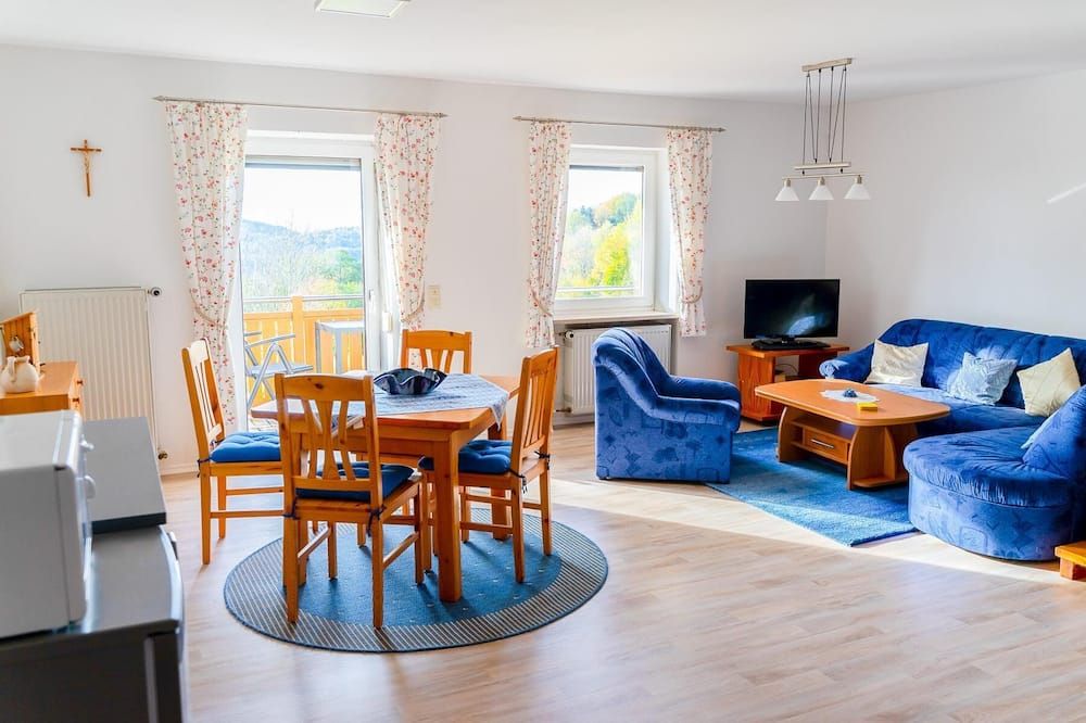 Ferienwohnungen Bauer - Auszeit mit Ausblick - Zenting - Dining room