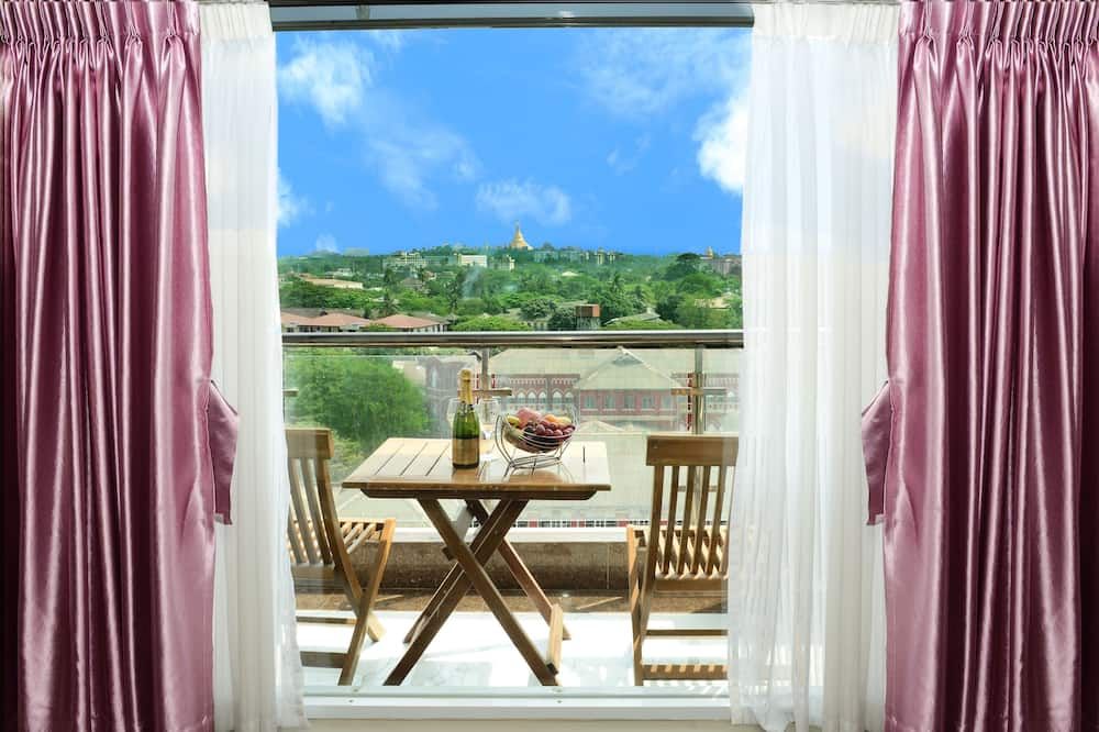 Hotel Grand United - Ahlone Branch - יאנגון - מרפסת