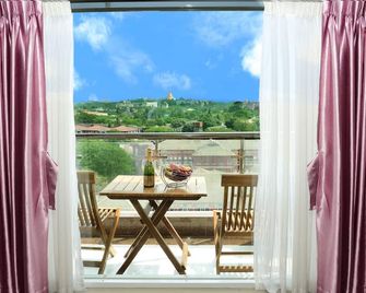 Hotel Grand United - Ahlone Branch - יאנגון - מרפסת