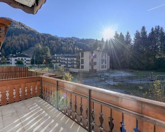 Hotel Bleis - Ponte di Legno - Balcony
