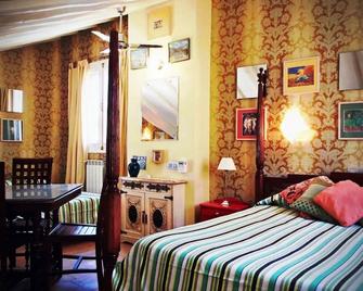 Casa de Huespedes Dolce Vita - Madrid - Habitación