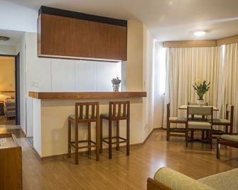 Astron Baden Baden - סאו פאולו