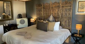 Karoo Soul Bacpackers & Cottages - Oudtshoorn - Bedroom