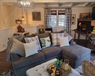 Paradise on Bluebird - Effingham - Wohnzimmer