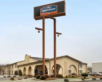 Howard Johnson by Wyndham Appleton - Appleton - Bygning