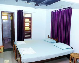 Yogalife Homestay - Yoga Retreat - Ernakulam - Bedroom