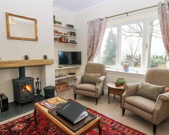 Branklyn Garden Cottage, Pet Friendly, With Open Fire In Perth - Perth - Living room