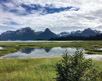 Glacier Hotel - Valdez
