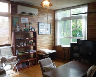 Okinawa Hostel Yanbaru Fukuro - Nago