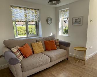 Country Retreat For Relaxation Near Cotswolds, Stratford-Upon-Avon And Malvern - Pershore - Living room