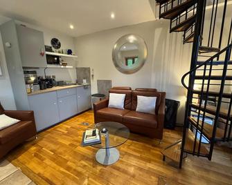 The Lodge at Bodenlodge is located in a charming Village - Malahide - Living room