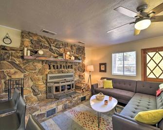Ski, Golf and Hike Cabin with Deck in Pioneer! - Pioneer - Living room