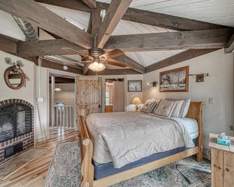 Cliffside- Stunning Views- Minutes to Mt. Princeton Hot Springs - Nathrop - Habitación