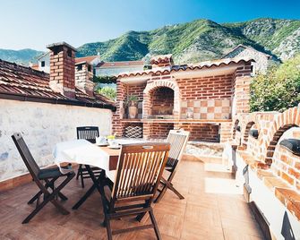 Hotel Galathea - Kotor - Balcony