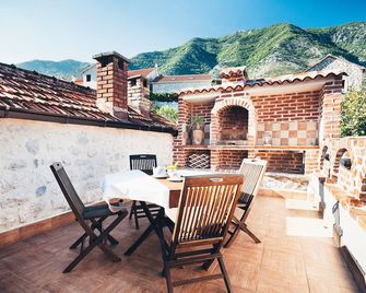 Hotel Galathea - קוטור - מרפסת