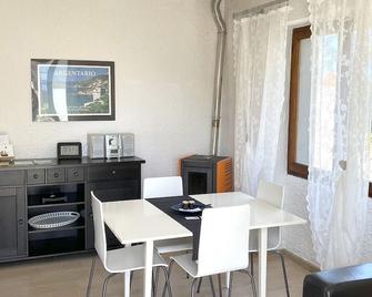 Villino Gigliese For Rent-Independent Villa With Parking Space - Giglio Castello - Sala pranzo