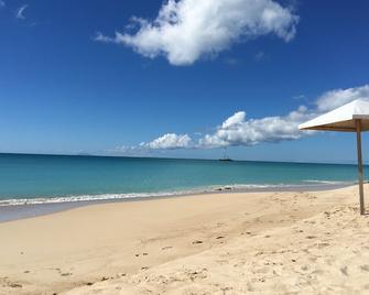 Antigua Villa, Private Pool and Garden, within walking distance to Jolly Beach - Jolly Harbour - Beach