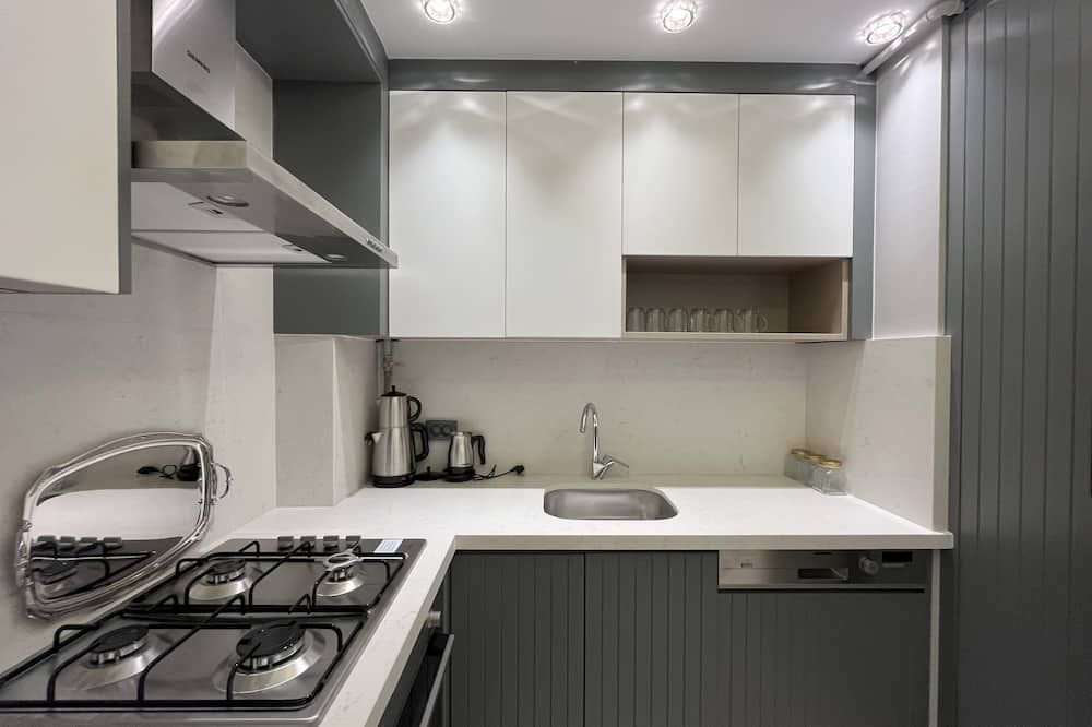 Serene Luxury Flat Next To Istanbul Fisekhane & Marmaray Metro Station - איסטנבול - מטבח