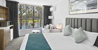 Palm Court Motor Inn - Port Macquarie - Schlafzimmer