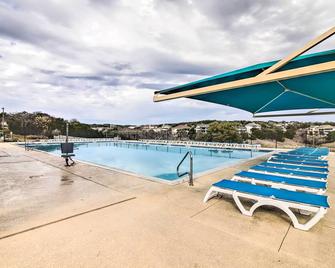 Lago Vista Townhome Near Lake Travis! - Lago Vista - Pool