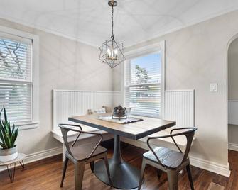 Charming 3-bedroom house in historic South Minneapolis neighborhood! - Mineápolis - Comedor
