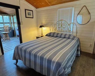 Charming tiny house with AC in delightful Sardis Lake. - Sardis