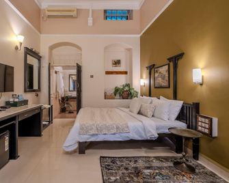 Il Palazzo Heritage Resort - Panchgani - Schlafzimmer