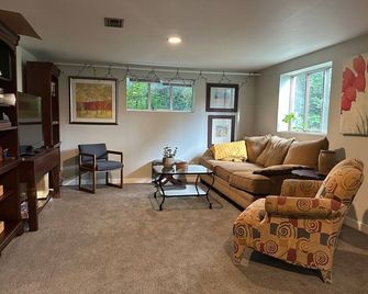 Nice 1-bedroom/studio apartment in Lakewood with WiFi access - Lakewood