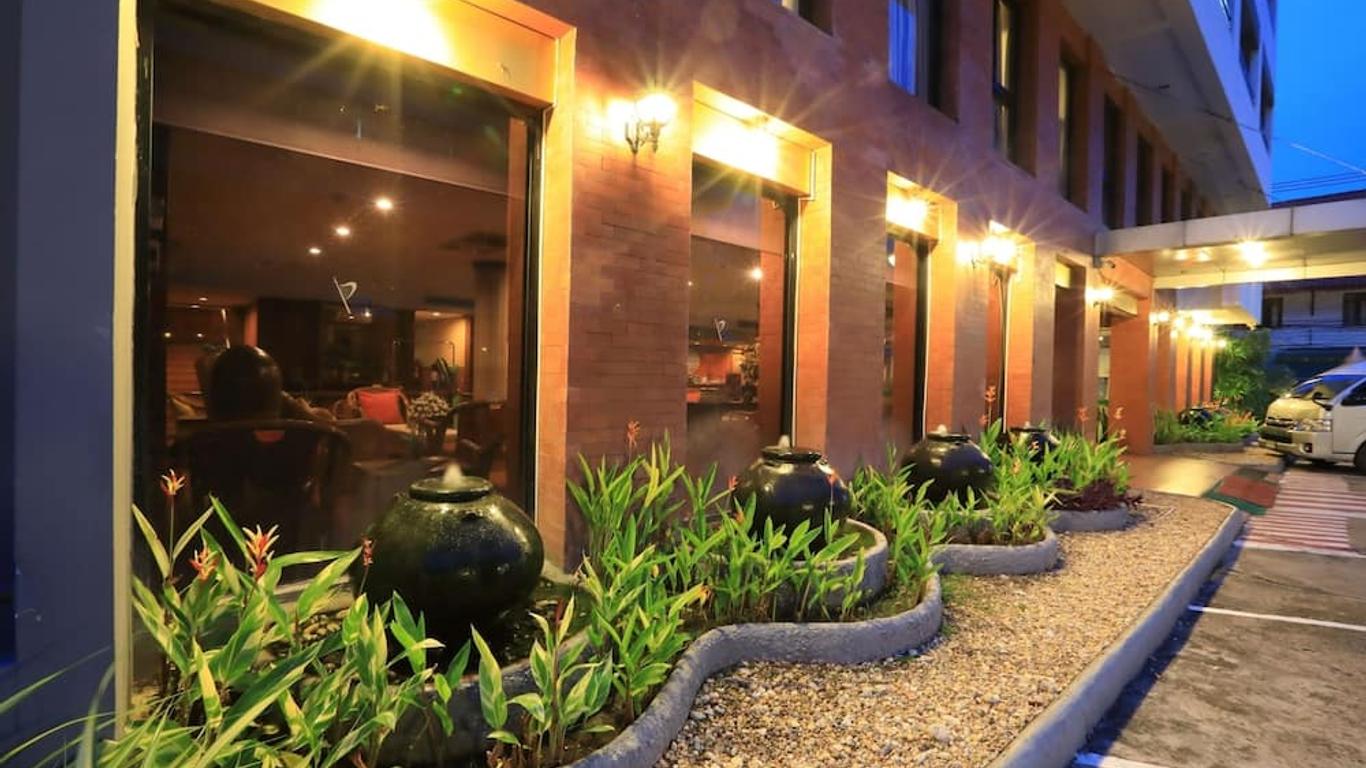 Pin Hotel