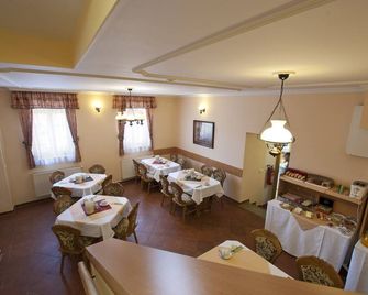 Villa Rosa - Carlsbad - Restaurant