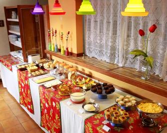 Pousada Aporan Ilhabela - Ilhabela - Buffet