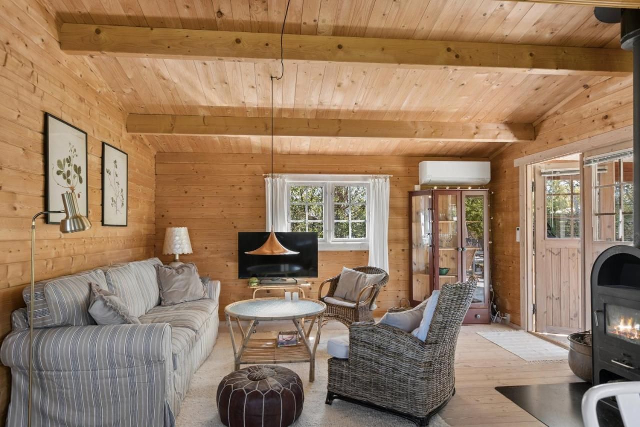Charming Timber House With Sauna Near Beach – Stege