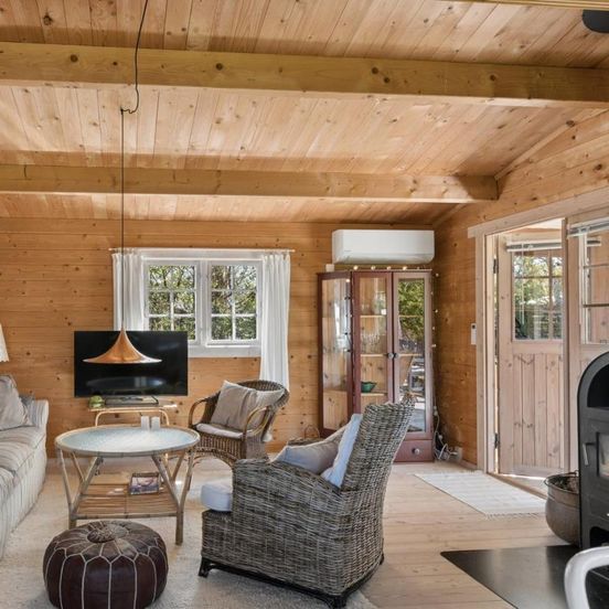 Charming Timber House With Sauna Near Beach – Stege