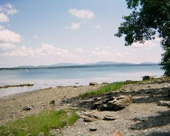 Oceanfront Cottage, Near Acadia National Park, Private Beach - Trenton - Пляж