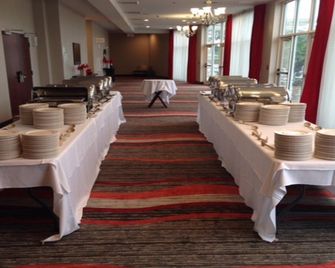 Holiday Inn & Suites Lafayette North By IHG - לאפאייט - מסעדה